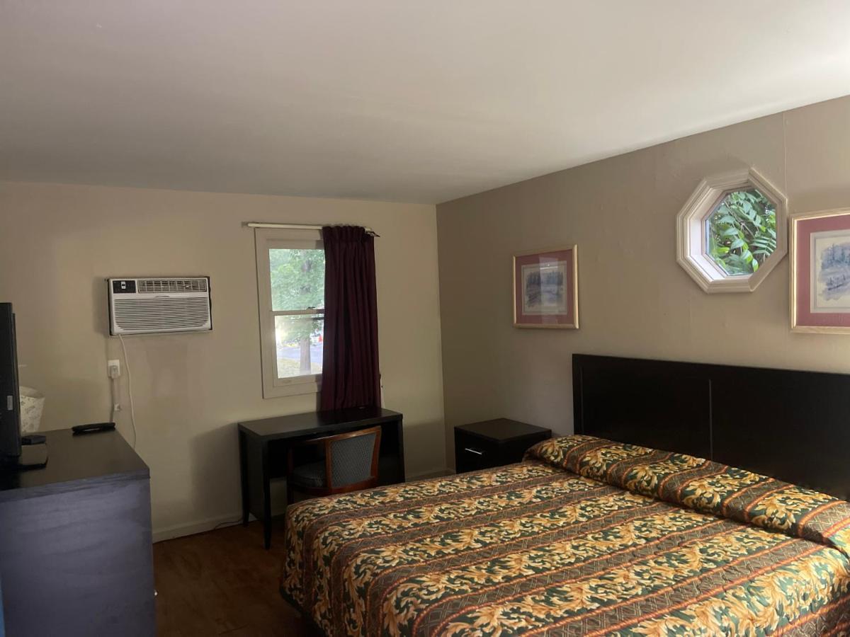 Pennswoods Inn 2*
