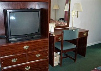 Pennswoods Inn 2*
